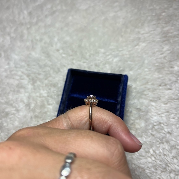 NEW Light Orange Flower Ring - Picture 4 of 4